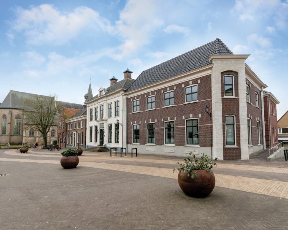 gebouw en markt