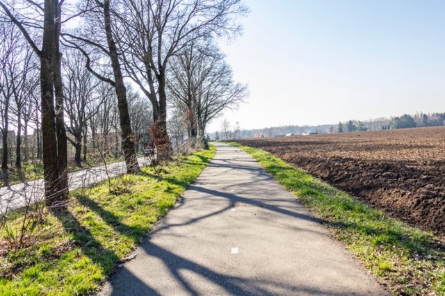 Fietspad in het buitengebied.