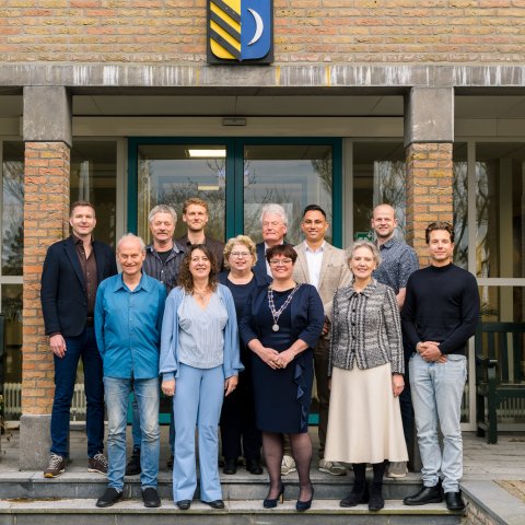 Groepsfoto van de nieuwe gemeenteraad van Ameland
