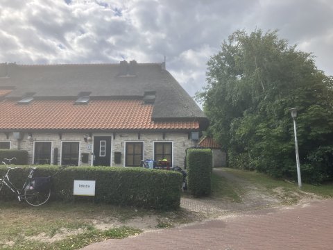 Woning Binnendieken in Nes
