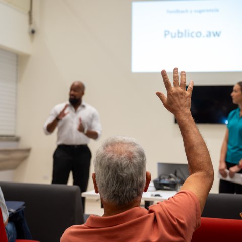 Sesion di consulta publico encuanto e introduccion di Derecho di Naturalesa den nos constitucion.