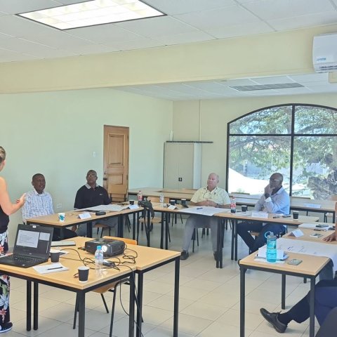 Recherchenan di Aruba y Corsou ta sigui curso Officier van Dienst Recherche.