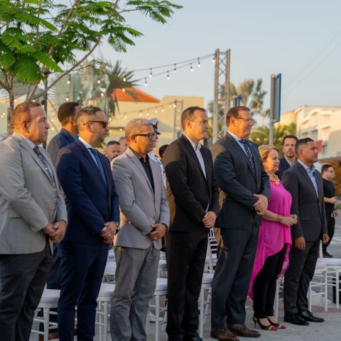 Plasa Comercio ta marca comienso di revitalisacion di Oranjestad