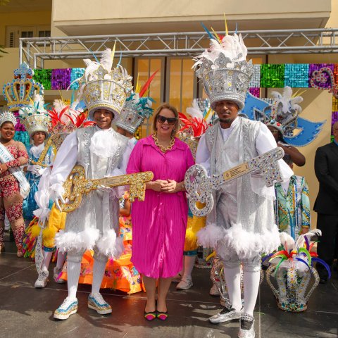 Traspaso di mando na Prins y Pancho pa dirigi Carnaval 70