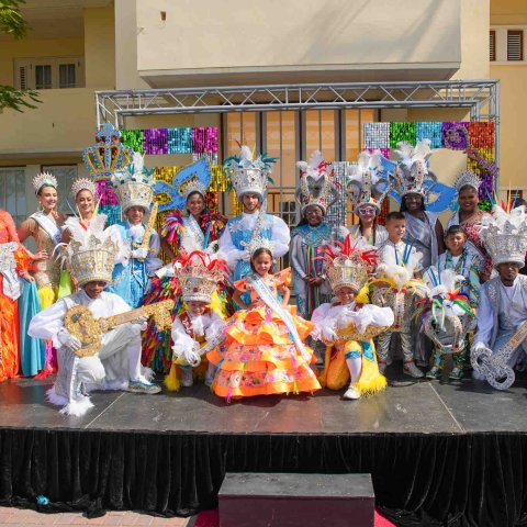 Traspaso di mando na Prins y Pancho pa dirigi Carnaval 70