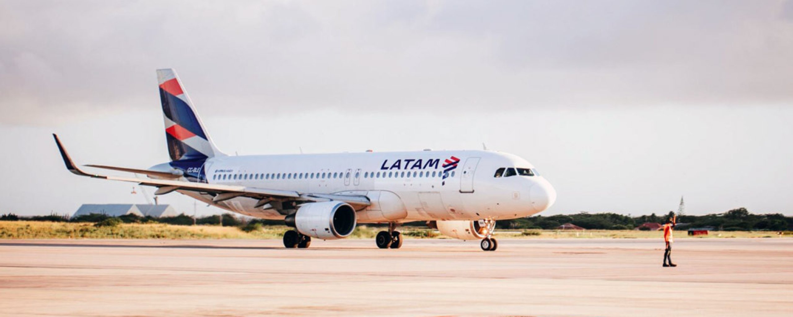 Plane LATAM Airlines