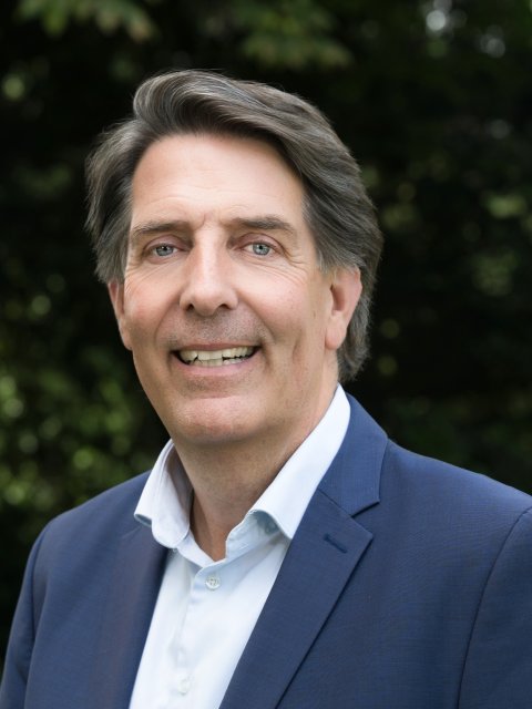 Portretfoto Hugo Prakke