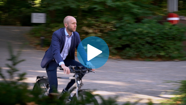 Foto van Simon Bremmer op de fiets