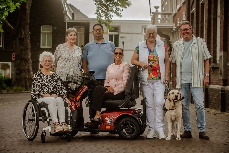 Groepsfoto Platform Beek voor Iedereen juli 2025