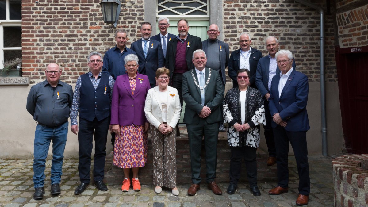 Koningsdaglunch voor gedecoreerden in Wijnandsrade
