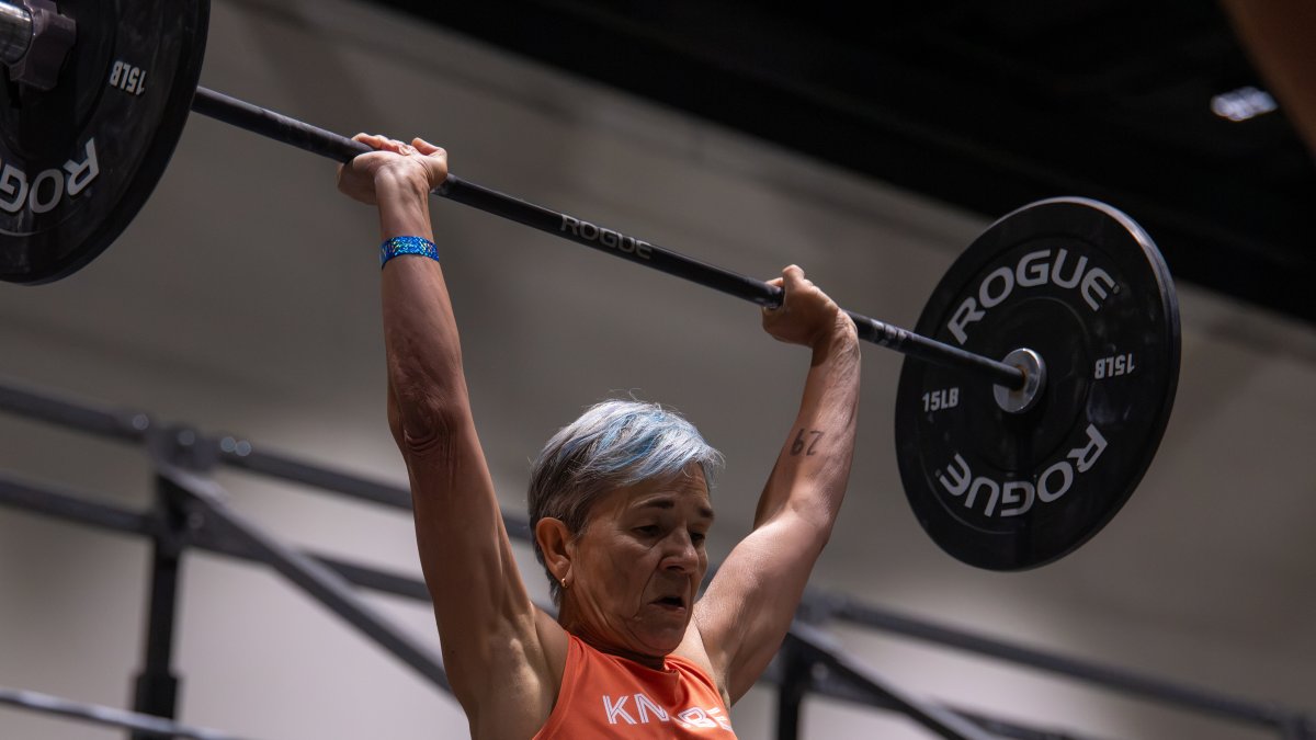 Betty Knoben (70) uit Oirsbeek wereldkampioen CrossFit: ‘Je bent nooit te oud om te beginnen’
