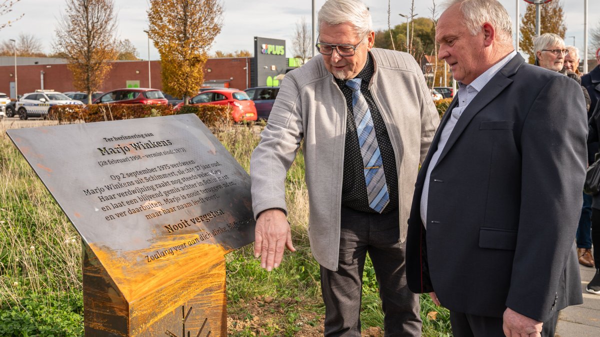 Gedenkplaquette Marjo Winkens in Schimmert onthuld