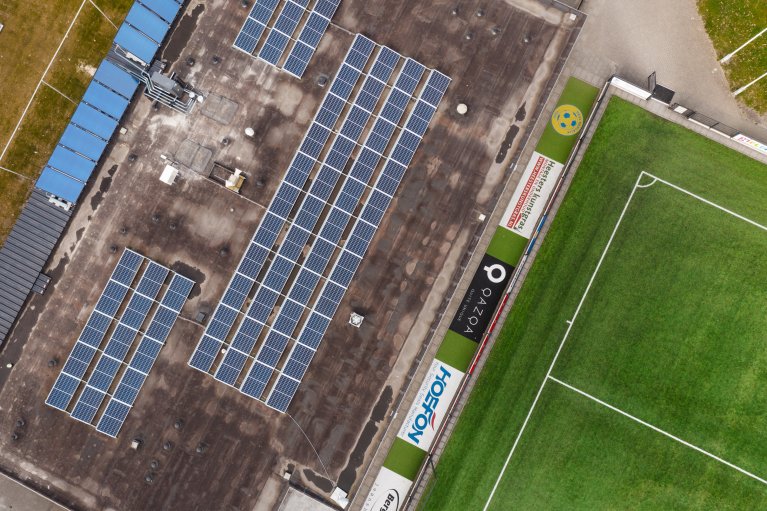 Drone foto van boven van sportaccommodatie RKVV Bergeijk