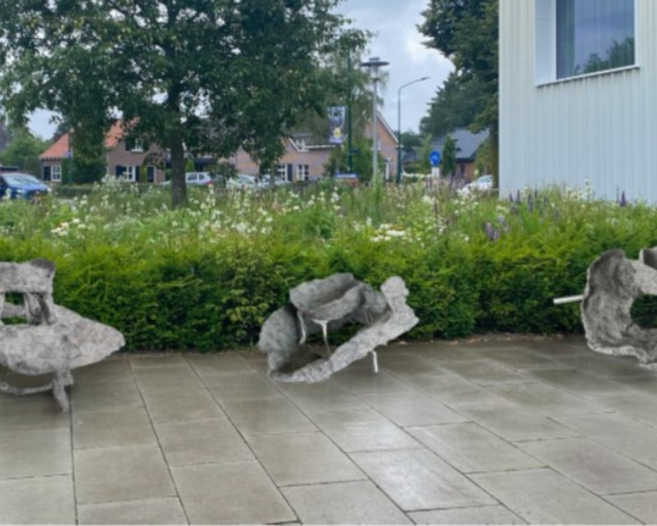 3 lantaarns op pootjes, Kunstwerk Dieke Venema
