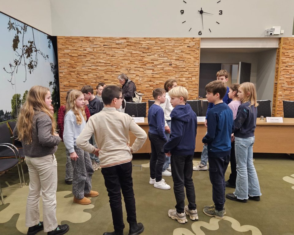 Jeugd staat in de raadzaal