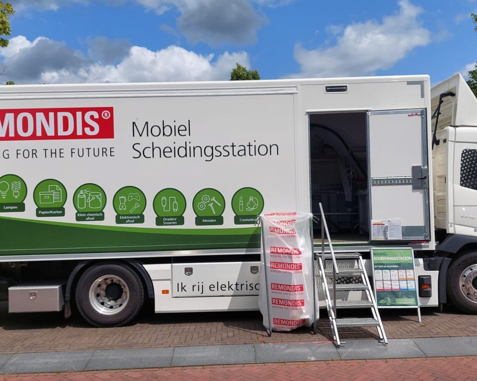 De vrachtwagen van het mobiel scheidingsstation