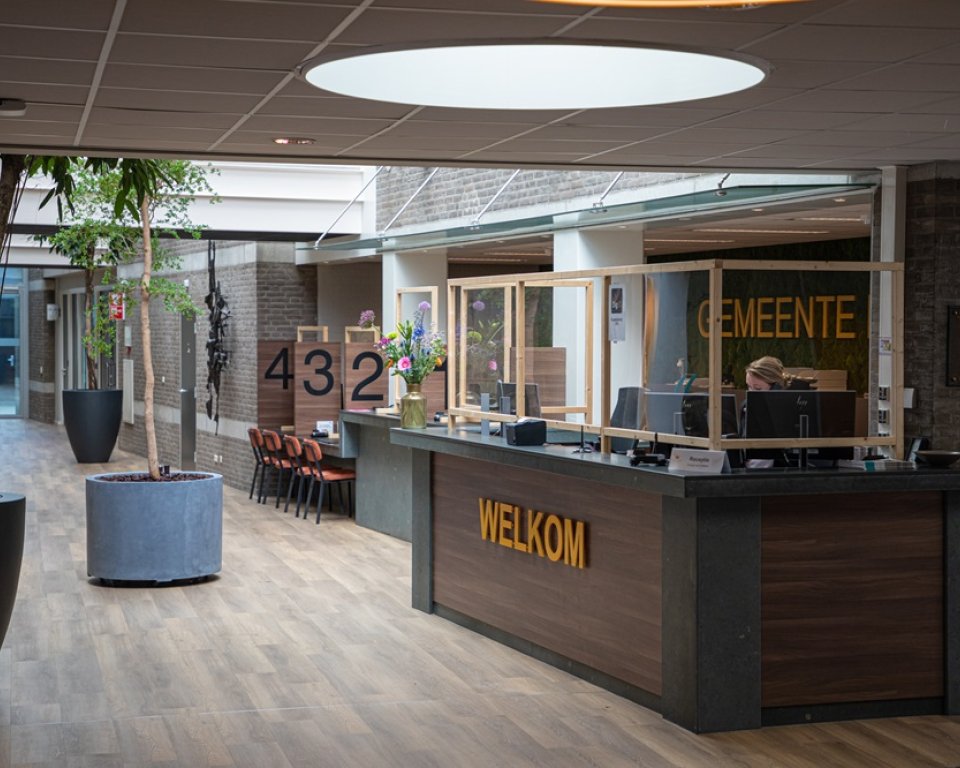 Publieksbalie in het gemeentehuis van Bergeijk
