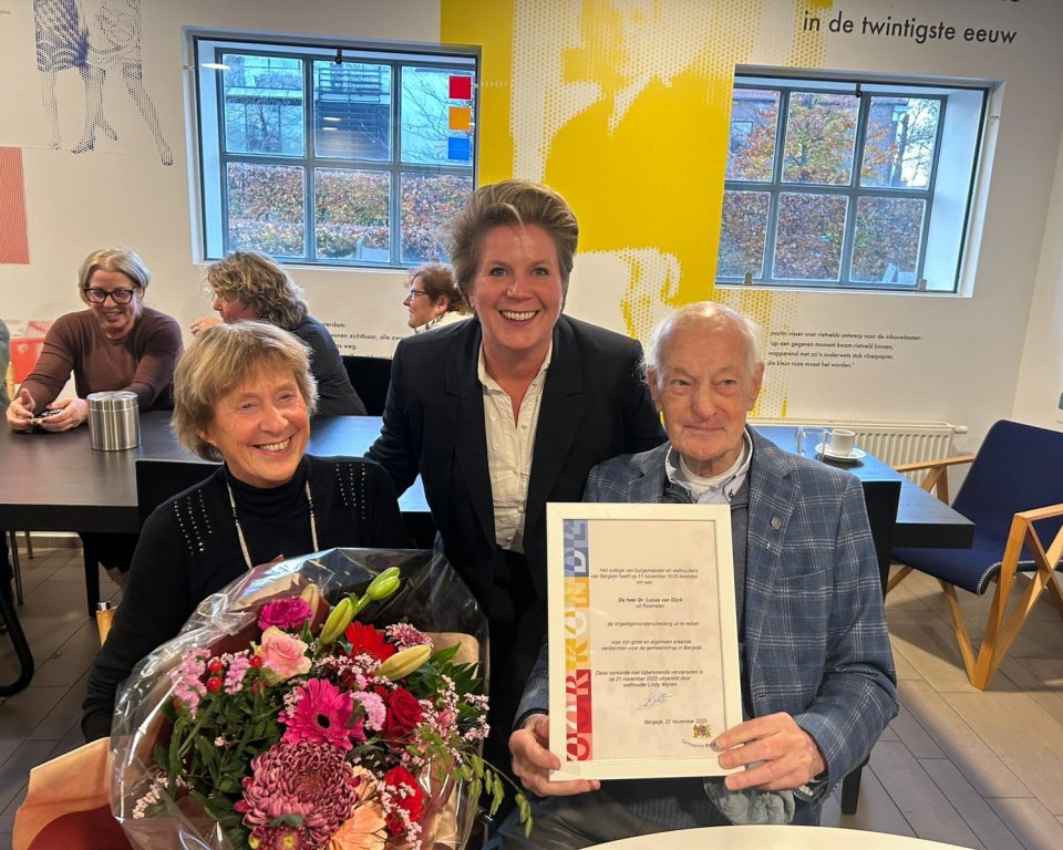 Wethouder Lindy Wijnen met Dr. en Mevr. Van Dijck