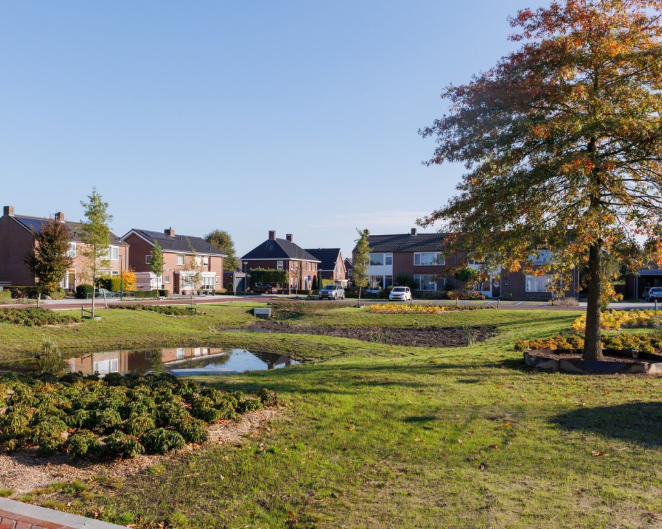 Wadi midden in een woonwijk