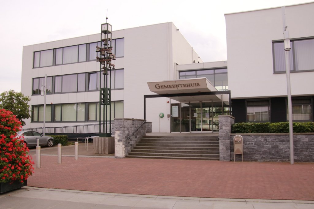 AED Raadhuisstraat Nieuw-Bergen