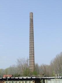 Erlecomsedam 34 te Ooij: schoorsteen vm. steenfabriek ‘De Ooij’