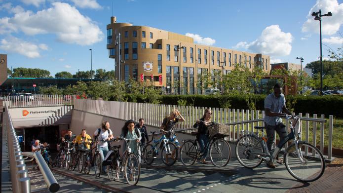 Blijvend bereikbaar Beverwijk fietsenstalling station Beverwijk