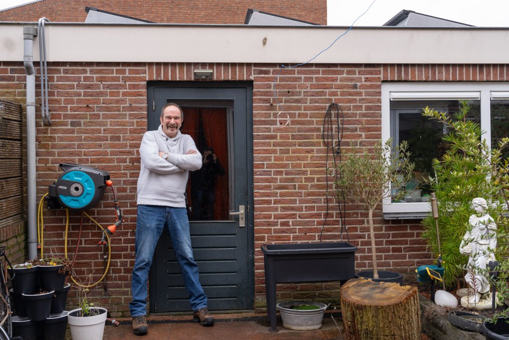 Gerbrand in zijn tuin