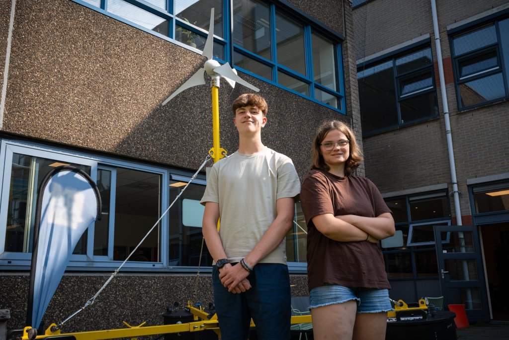 Cynthia en Lucas bij het NOVA College