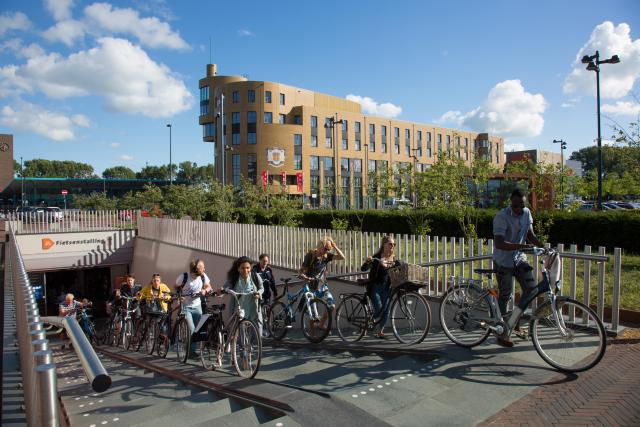 Blijvend bereikbaar Beverwijk fietsenstalling station Beverwijk