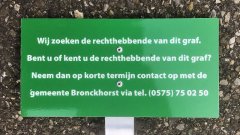 Informatiebord rechthebbende graf