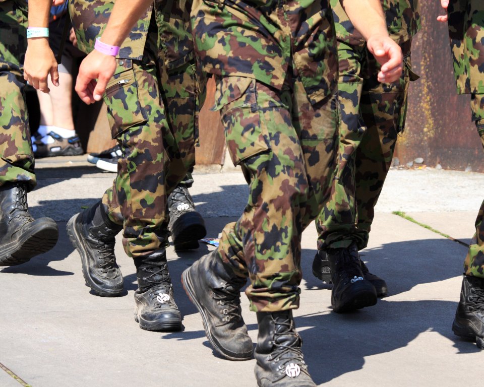 Militairen lopen