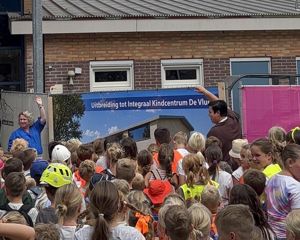Onthulling doek De Vlucht