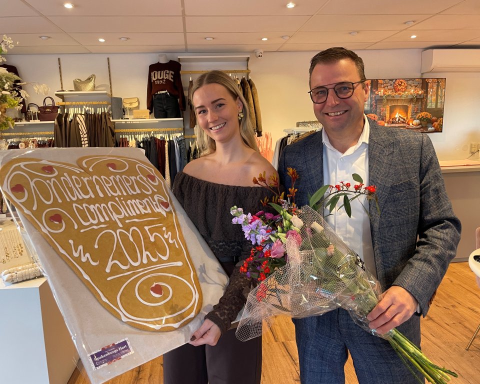 Lisa Zandbergen en wethouder Wim van der Es