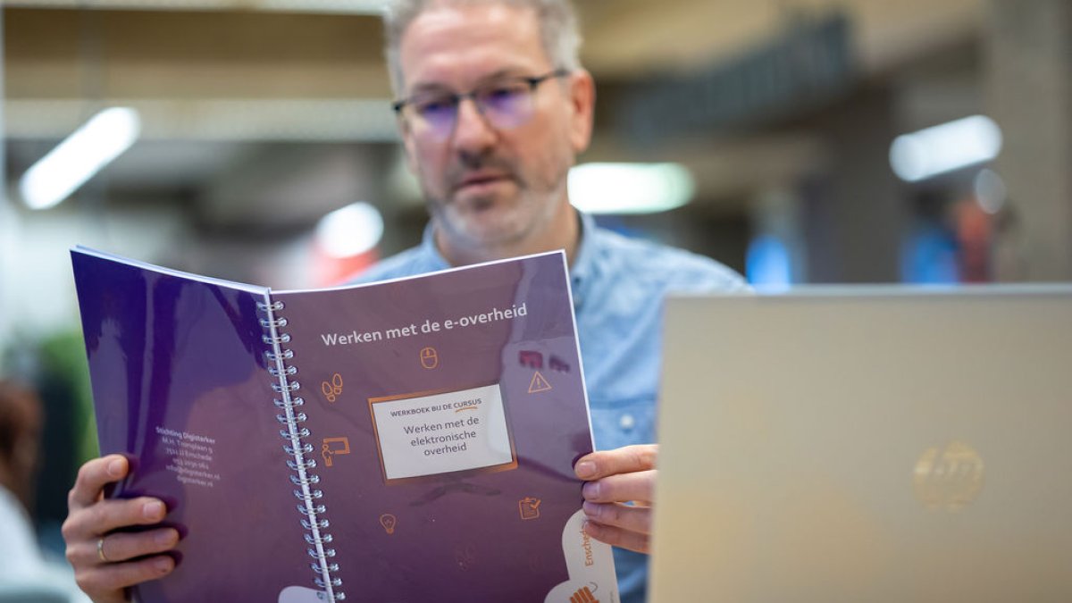 Cursus Digisterker in de Bibliotheek Bunschoten
