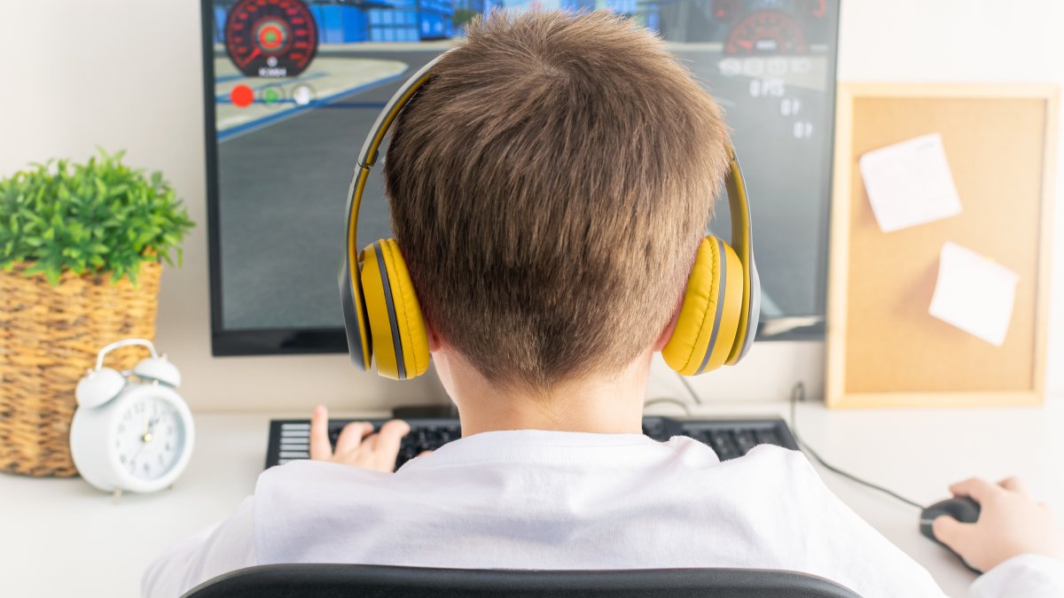 Online ouderavonden over opvoeden, middelengebruik en sociale media
