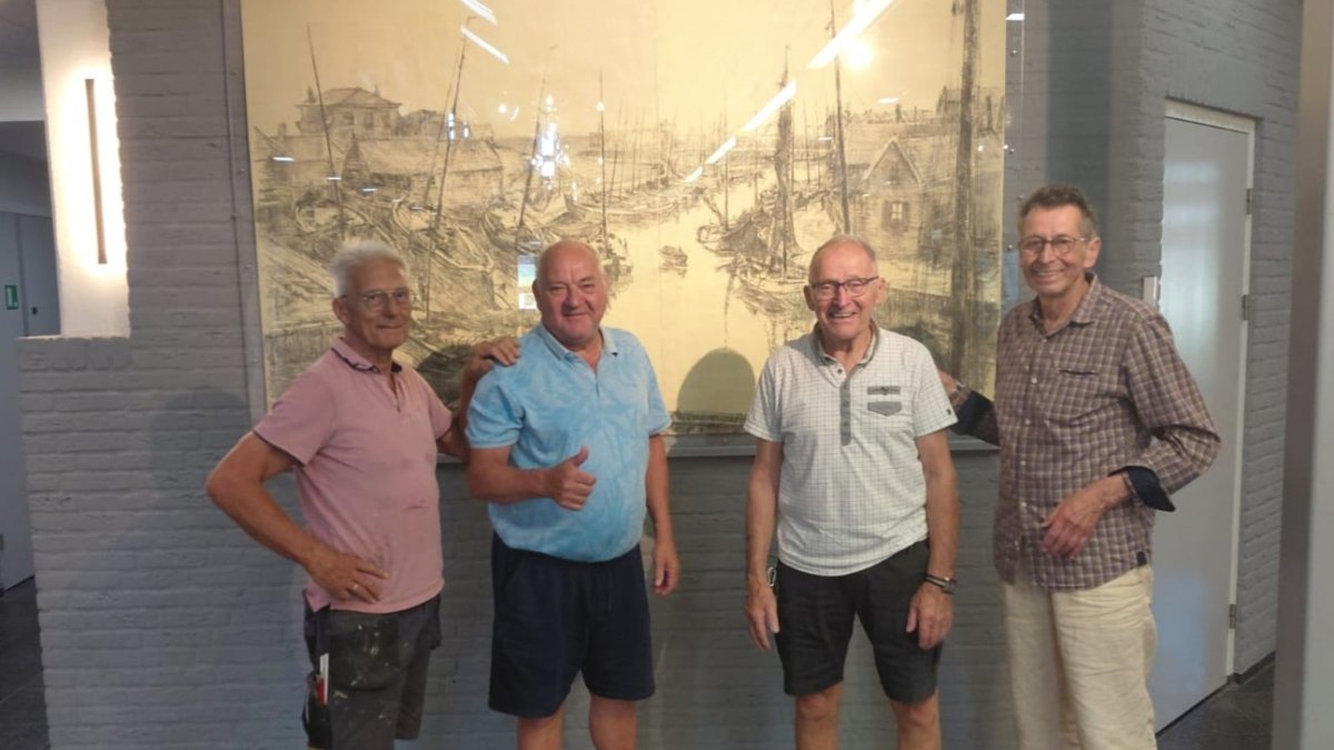 Nieuw kunstwerk siert hal van het gemeentehuis