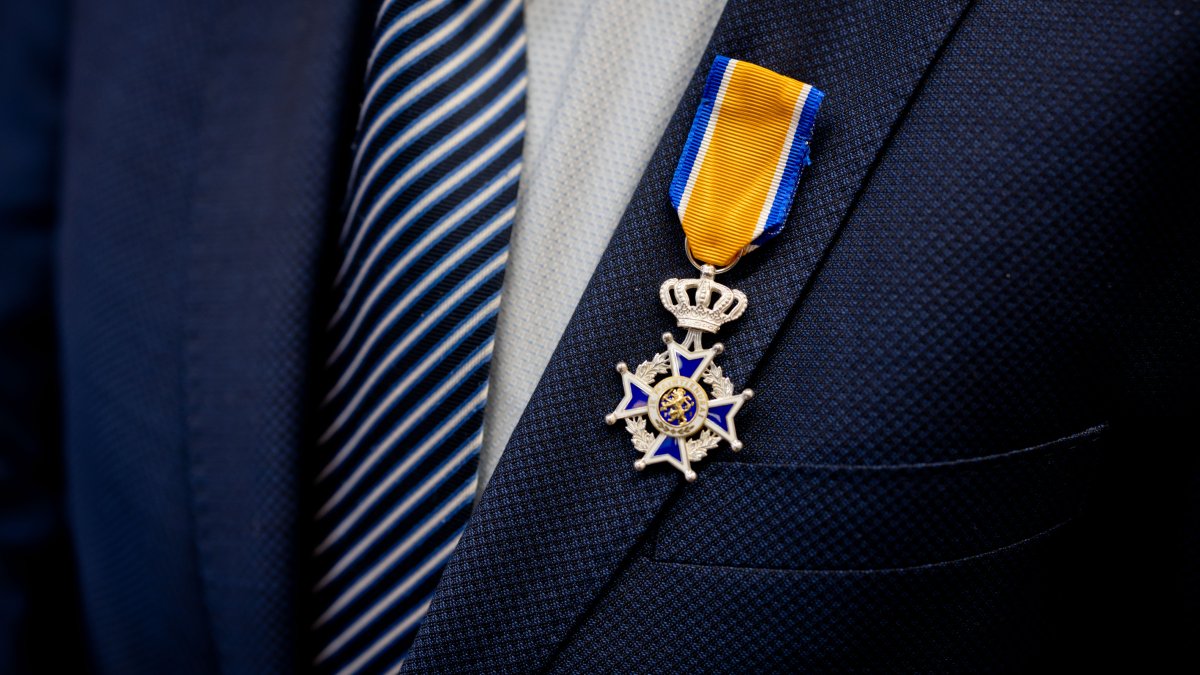 Iemand voordragen voor een koninklijke onderscheiding in 2027