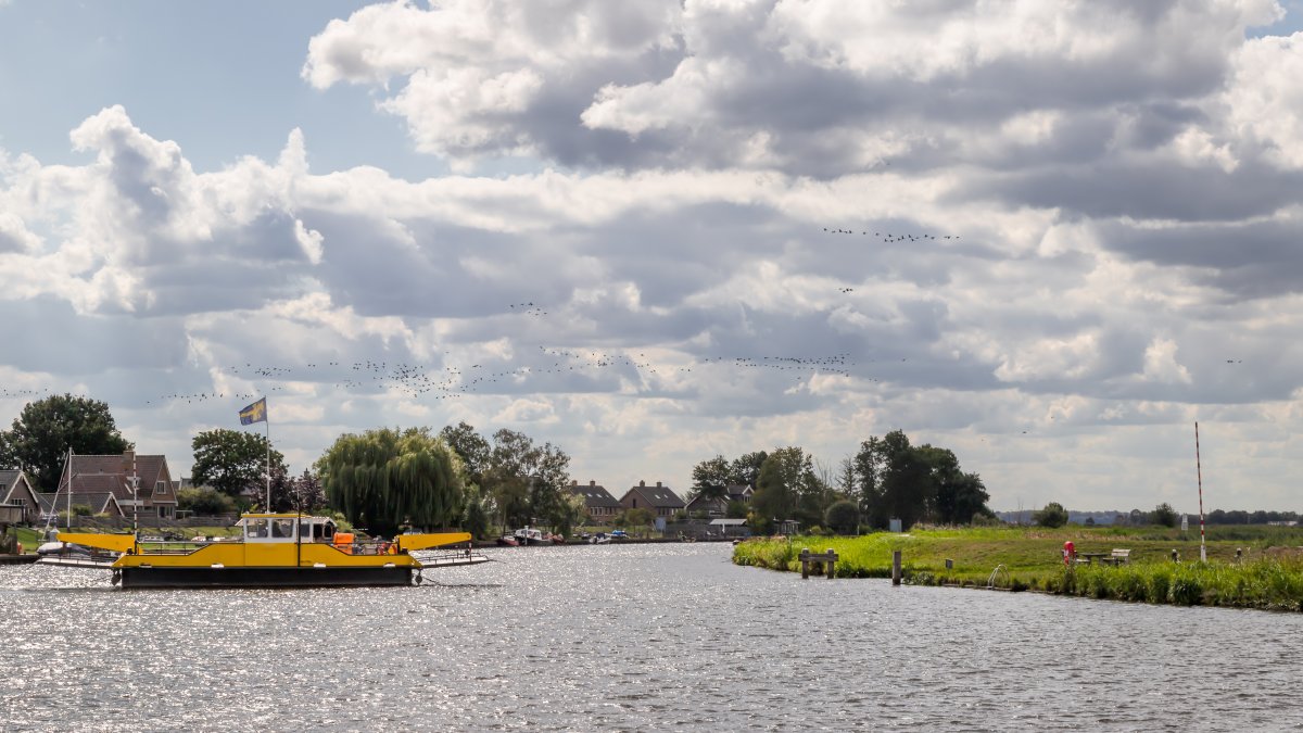 Vanaf maart weer in de vaart: veerpont Eemdijk-Eemnes