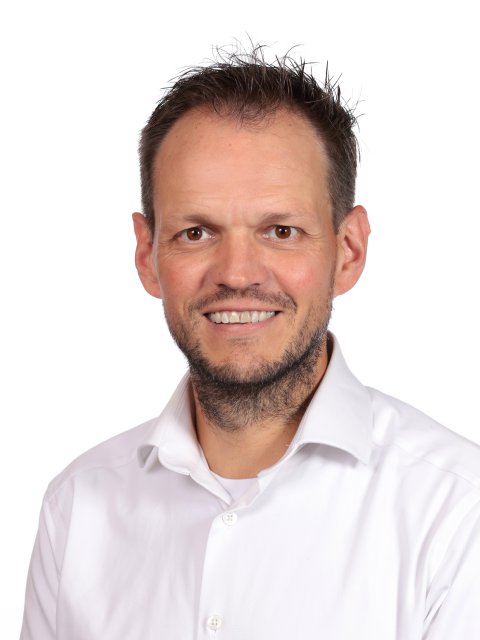 Portretfoto van Joram Frieser, burgerraadslid Echt voor Capelle