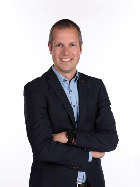 Wethouder Sjoerd Geissler met gekruiste armen