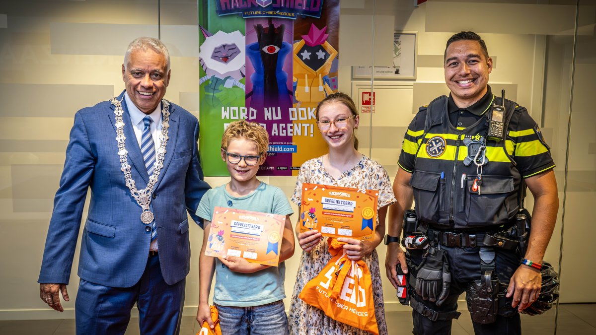Jonge cyberhelden gehuldigd voor topprestaties in HackShield