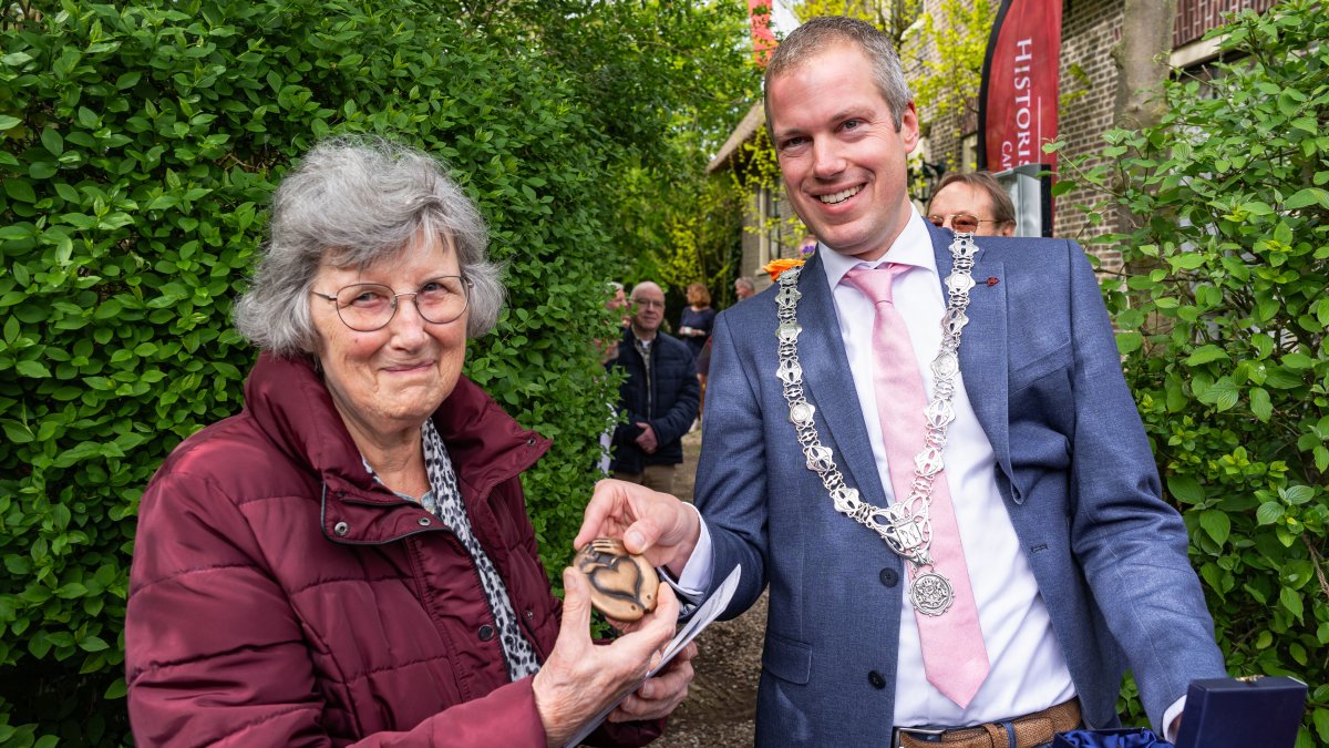 Capels Compliment voor Anna Swets-van Soest