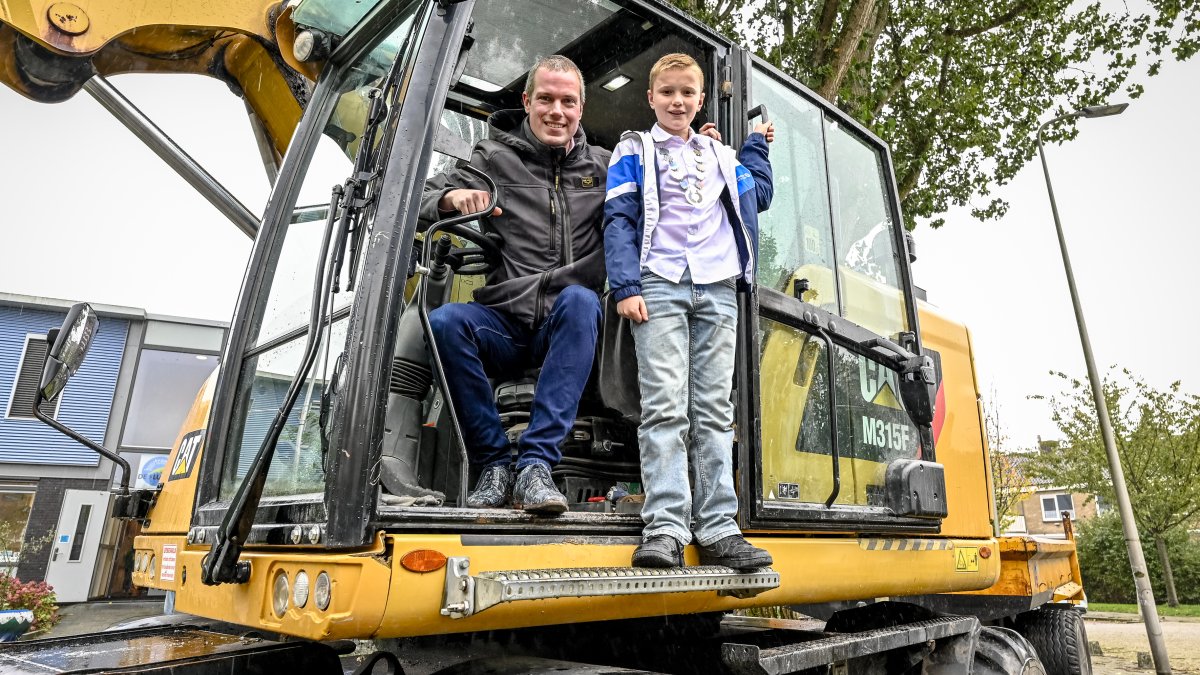 Feestelijke aftrap groot onderhoud Wiekslag