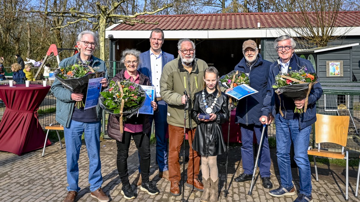 Capels Compliment voor bestuursleden Kinderboerderij Klaverweide