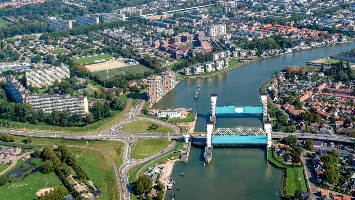 Zo blijf je onderweg tijdens 4 weken afsluiting Algerabrug