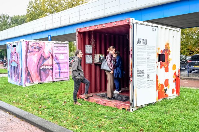 Containers van de buitententoonstelling ART Made OPEN.