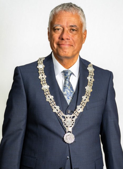 Burgemeester Joost Manusama