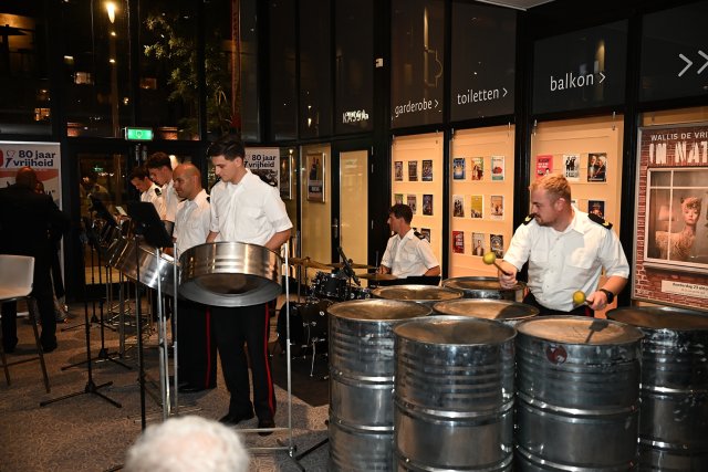 De Steelband van het Tamboers- en Pijperskorps van het Korps Mariniers