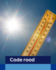 Afbeelding van de zon met een thermometer met 40 graden erop met de tekst: Code rood