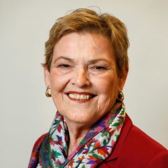 Portretfoto van Karin Roozeboom, lijsttrekker SP